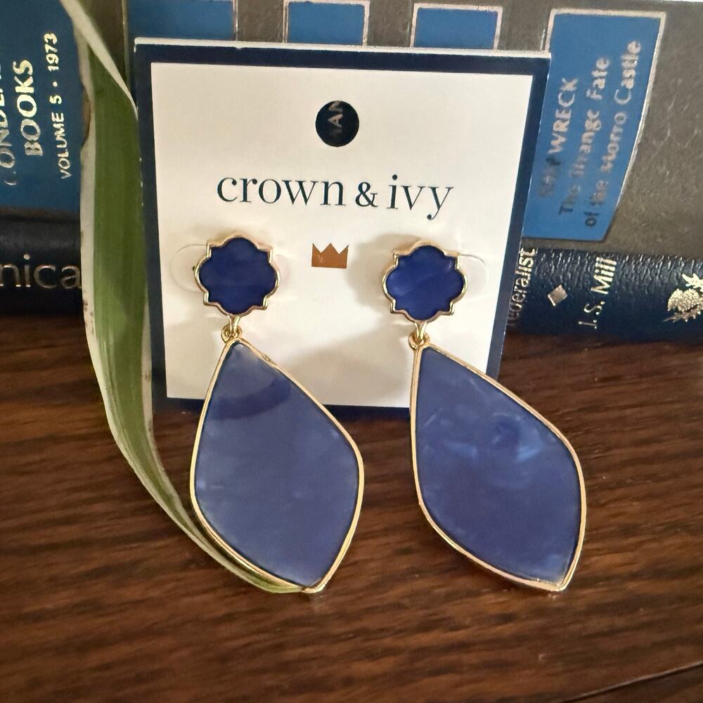 NWT Crown & Ivy Blue Teardrop Dangle Earrings Gold Tone ResortWear Summer Boho